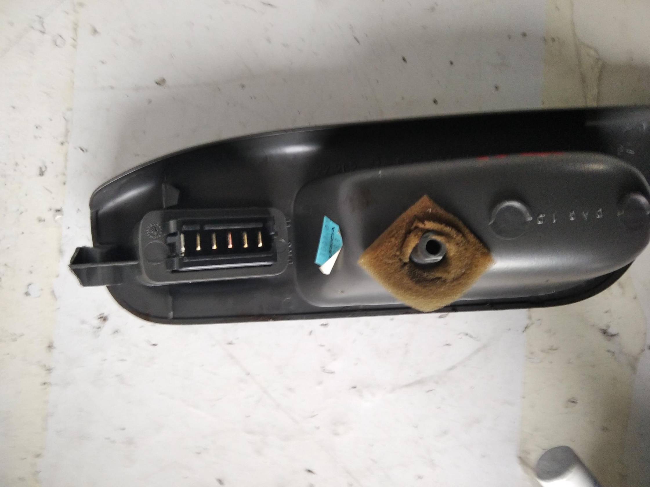 Interruttore alzacristalli porta ant. dx.